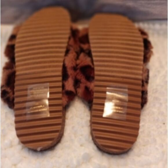 Vince Camuto Mayberla faux fur slides - Picture 7 of 7